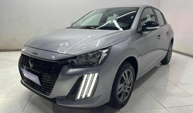 
								PEUGEOT 208 ALLURE 2025 lleno									