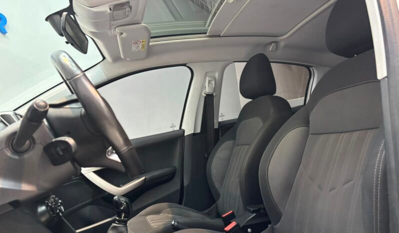 
								PEUGEOT 208 ALLURE 1.6 VTI MT 2017 CON 69.000KM lleno									