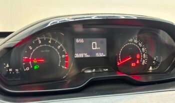 
									PEUGEOT 208 ALLURE 1.6 VTI MT 2017 CON 69.000KM lleno								