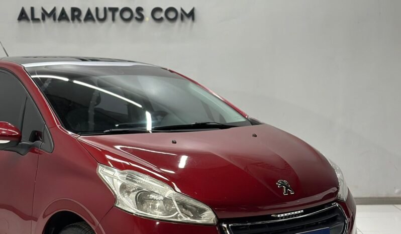 
								PEUGEOT 208 ALLURE TOUCHSCREEN 2014 CON 124.000KM lleno									