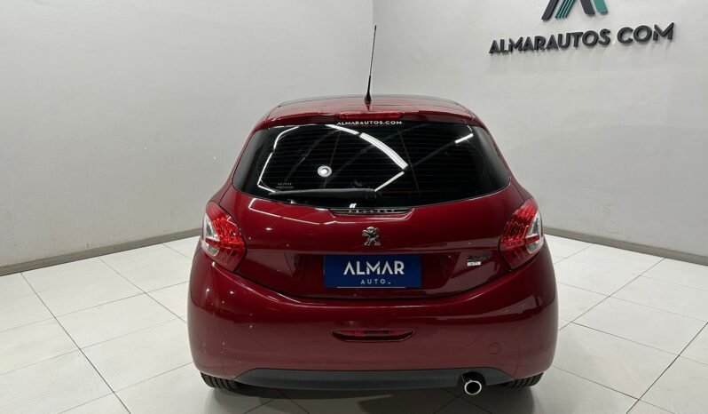 
								PEUGEOT 208 ALLURE TOUCHSCREEN 2014 CON 124.000KM lleno									