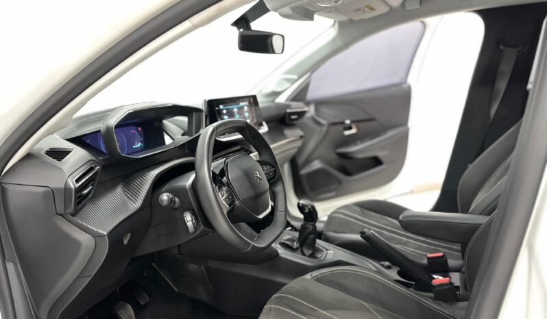 
								PEUGEOT 208 ALLURE 1.6 MT 2020 CON 56.000KM lleno									