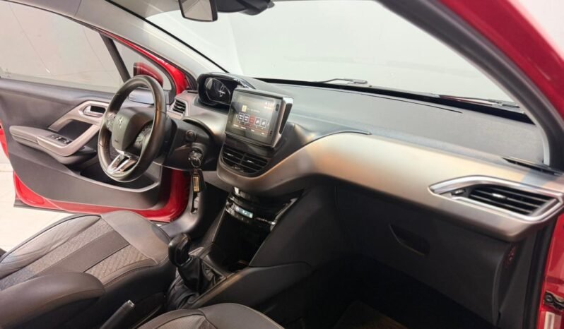 
								PEUGEOT 208 1.6 VTI FELINE MT CON 42.000KM lleno									