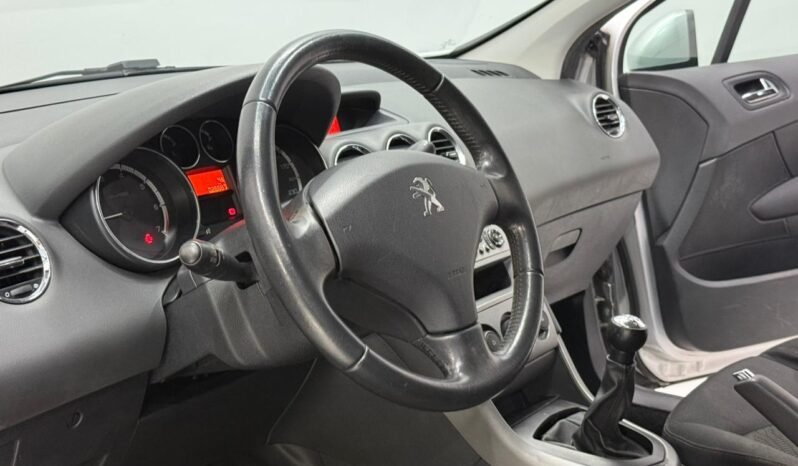 
								PEUGEOT 308 1.6 N ACTIVE 2012 CON 26.000KM lleno									