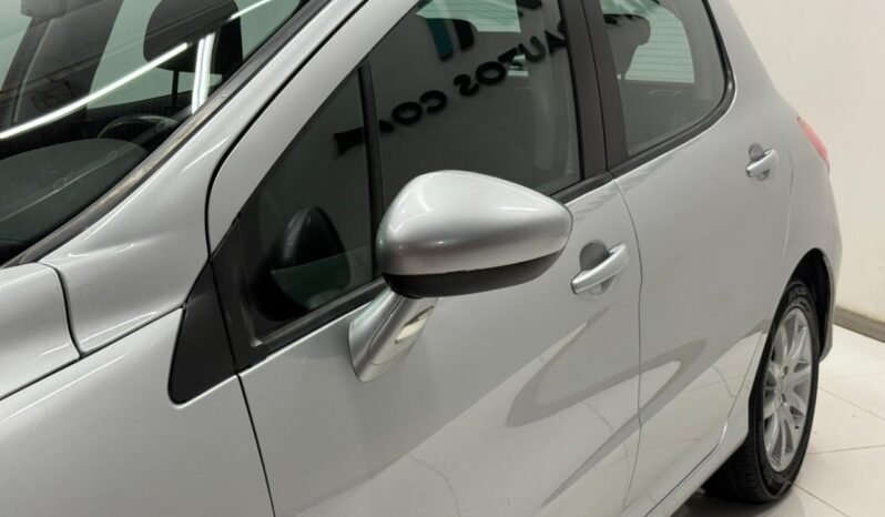 
								PEUGEOT 308 1.6 N ACTIVE 2012 CON 26.000KM lleno									