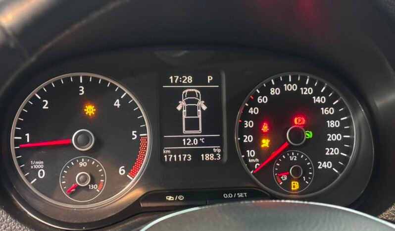
								VOLKSWAGEN AMAROK 2.0 180 CV 4X2 DARK LABEL AT 2016 CON 171.000KM lleno									