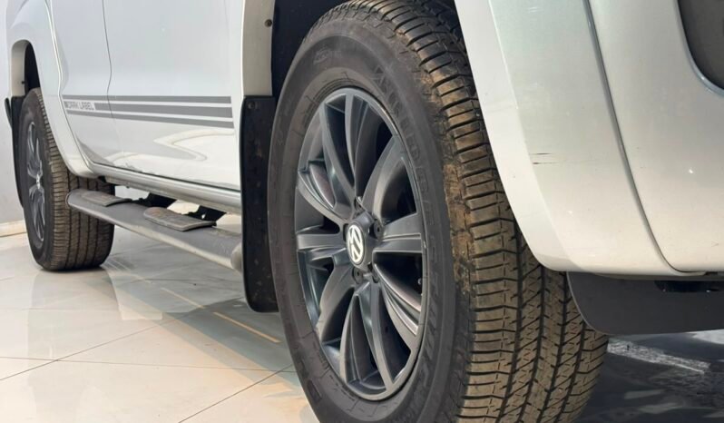 
								VOLKSWAGEN AMAROK 2.0 180 CV 4X2 DARK LABEL AT 2016 CON 171.000KM lleno									