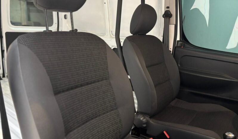 
								CITROEN BERLINGO FURGON HDI 2025 CON 34.000KM lleno									