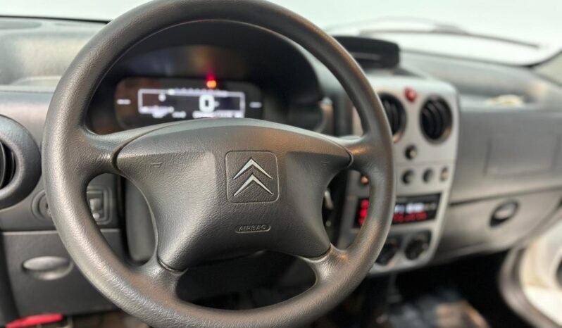 
								CITROEN BERLINGO FURGON HDI 2025 CON 34.000KM lleno									