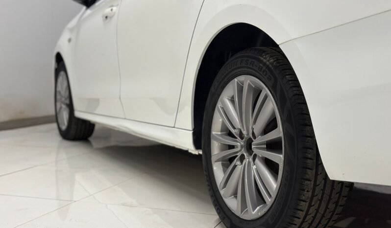 
								CITROEN C ELYSEE 1.6 VTI FEEL 2017 CON 124.000KM lleno									