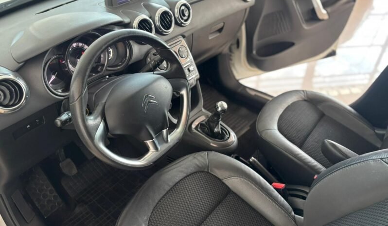 
								CITROEN C3 1.6 VTI EXCLUSIVE PACK MY WAY 2015 CON 115.000KM lleno									