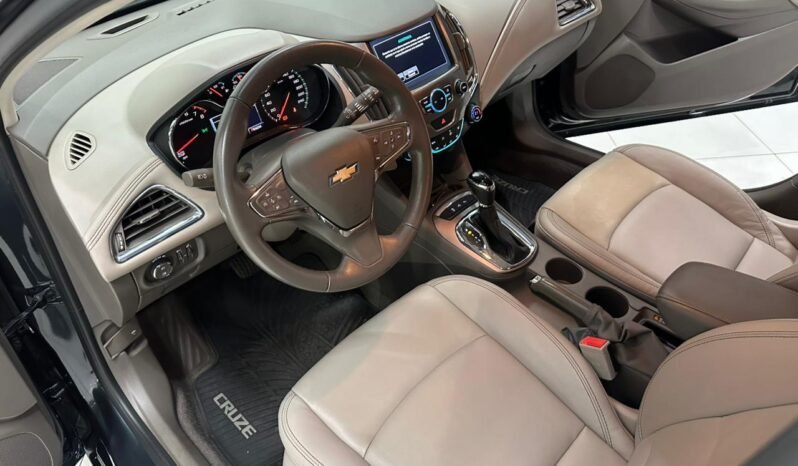 
								CHEVROLET CRUZE LTZ AT 2017 CON 108000KM lleno									