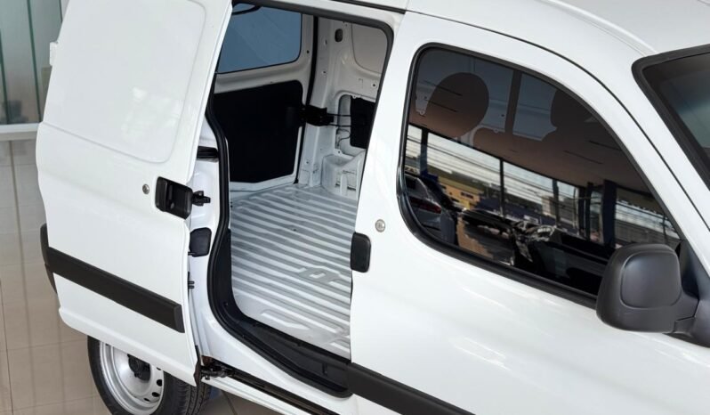 
								CITROEN BERLINGO FURGON HDI 92 BUSINESS 2024 CON 48.000KM lleno									