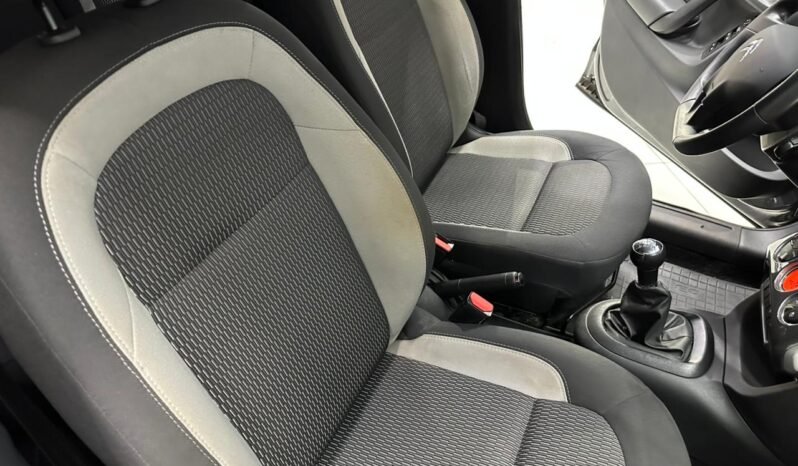 
								CITROEN C3 VTI 115 LIVE AM18 2017 CON 51000KM lleno									
