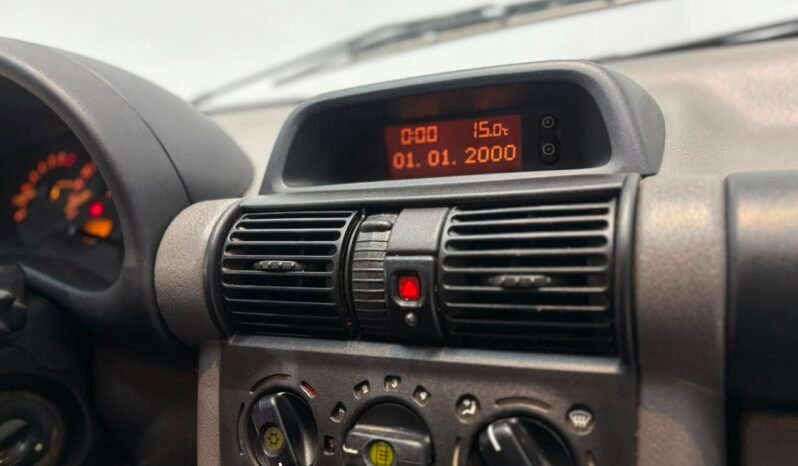 
								CHEVROLET CLASSIC 1.4 LT SPIRIT 4P 2011 CON 140.000KM lleno									