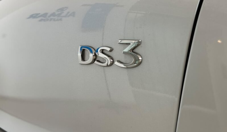 
								DS 3 CROSSBACK PURETECH 155 SO CHIC AT8 MY21 2021 CON 39.000KM full									