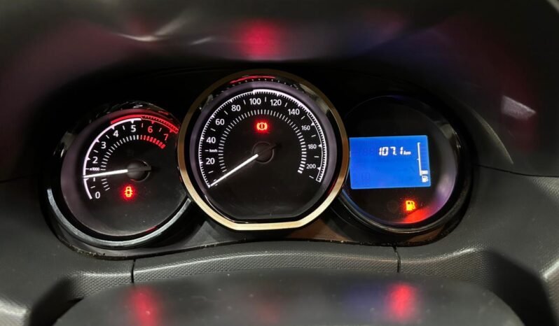 
								RENAULT DUSTER 2.0 PRIVILEGE 2016 CON 131.000KM lleno									