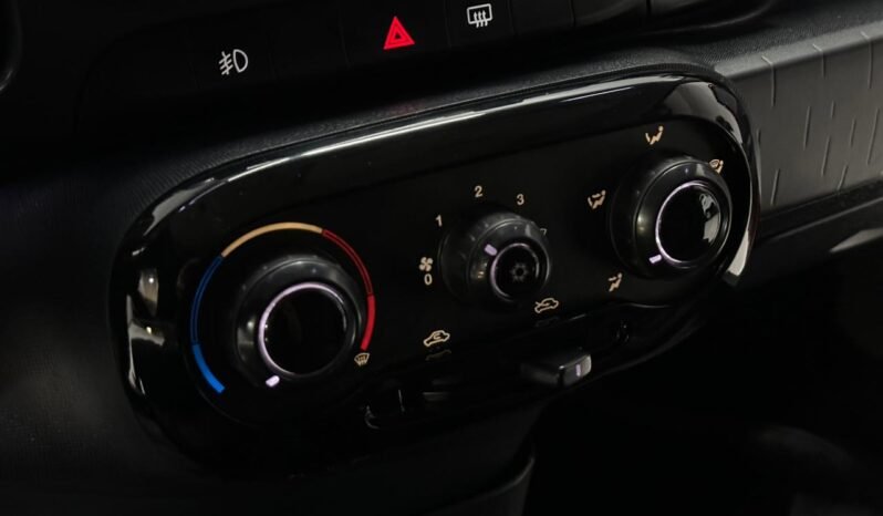 
								FIAT MOBI EASY TOP 2018 81000km lleno									