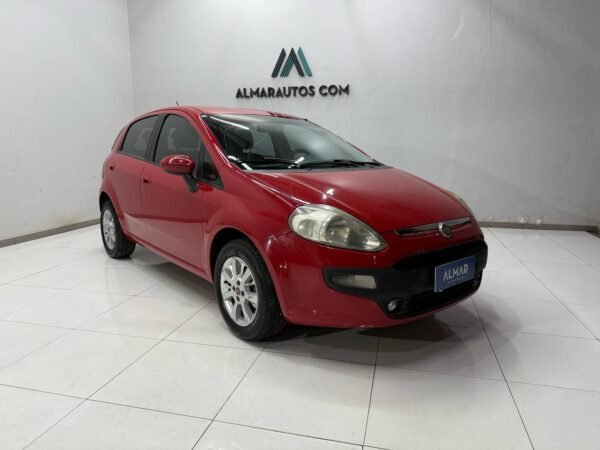 FIAT PUNTO ATTRACTIVE 2013 CON 130000KM
