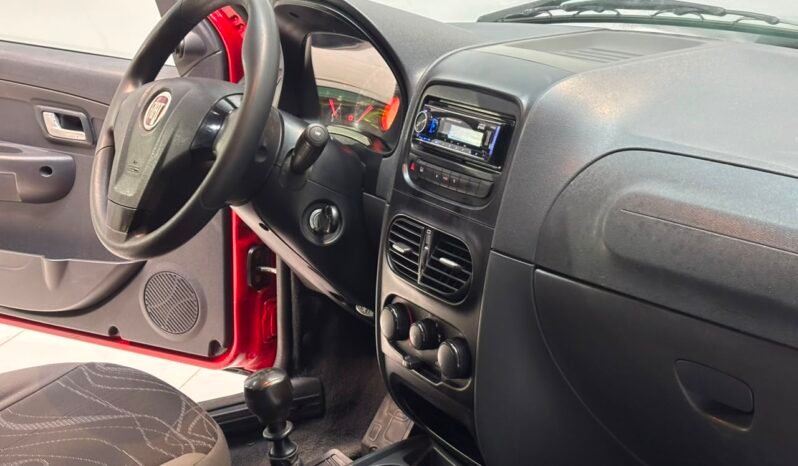 
								FIAT SIENA 1.4 EL 2017 CON 70.000KM lleno									