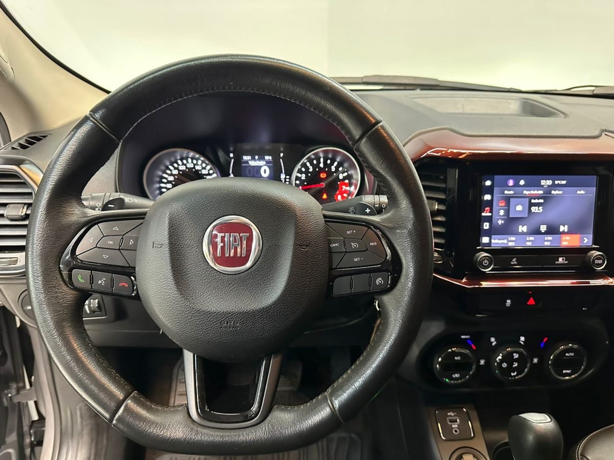 FIAT TORO FREEDOM 4X2 AT (12)