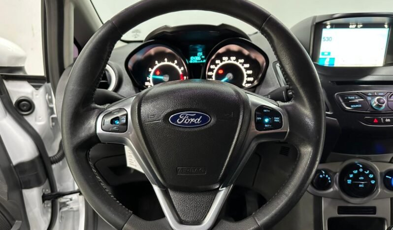 
								FORD FIESTA SE 2018 103000KM lleno									