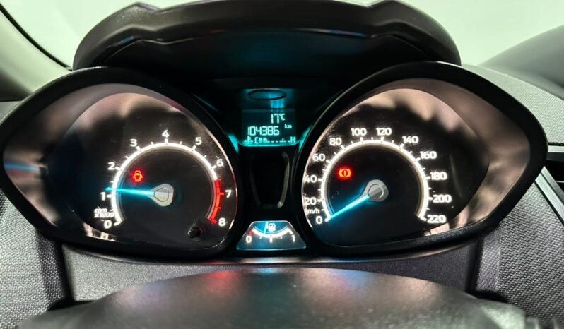 
								FORD FIESTA SE 2018 103000KM lleno									