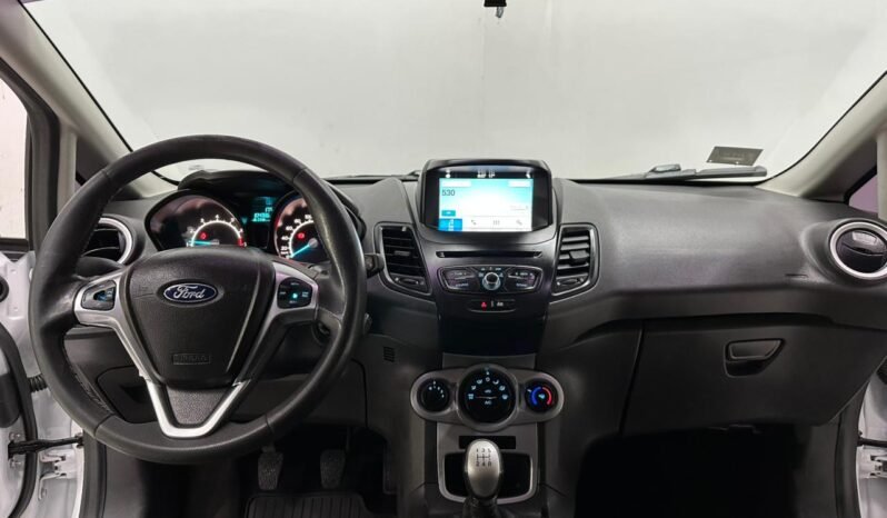 
								FORD FIESTA SE 2018 103000KM lleno									