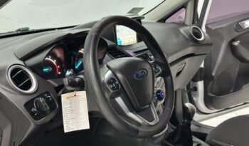 
									FORD FIESTA SE 2018 103000KM lleno								