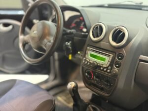 FORD KA NEGRO (8)