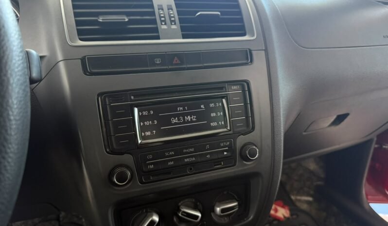 
								VOLKSWAGEN FOX 1.6 MSI COMFORTLINE 5P 2015 CON 182.000KM full									