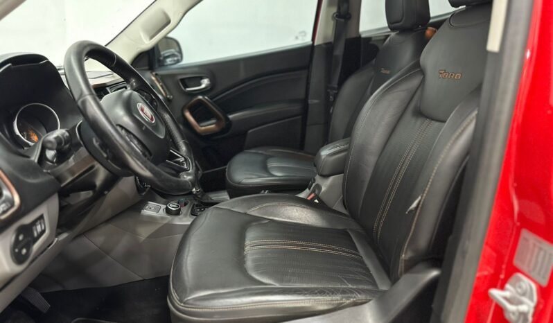 
								FIAT TORO VOLCANO PRE 2.0 DIESEL 4X4 AT9 2017 CON 115.000KM lleno									