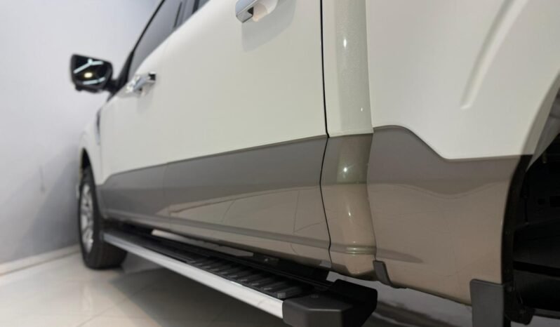 
								FORD F150 LARIAT LUXURY 5.9L V8 4X4 AT 2021 CON 78.000KM lleno									