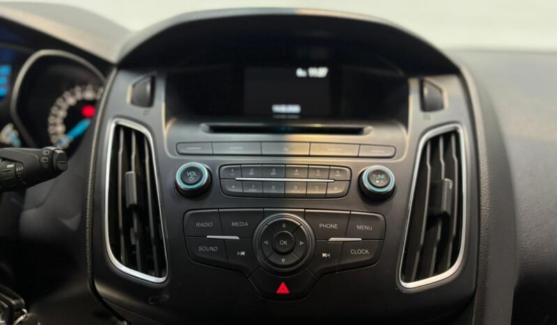 
								FORD FOCUS 1.6 S MT 2019 CON 74.000KM lleno									
