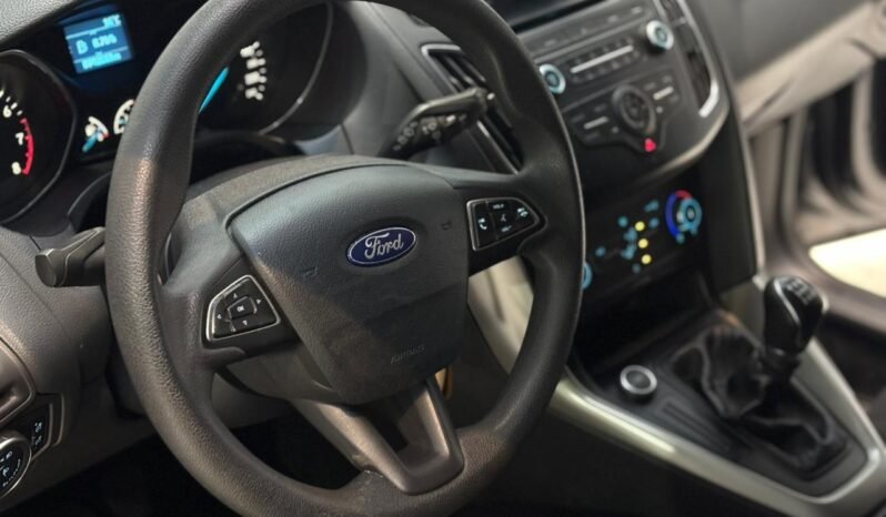 
								FORD FOCUS 1.6 S MT 2019 CON 74.000KM lleno									