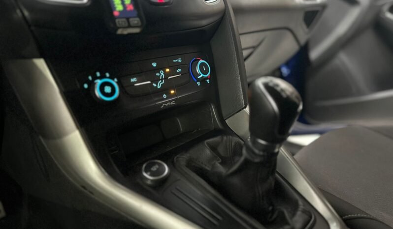 
								FORD FOCUS 5P S 2018 CON 125.000KM lleno									