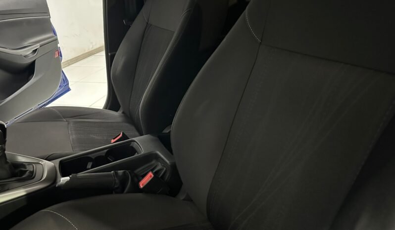 
								FORD FOCUS 5P S 2018 CON 125.000KM lleno									