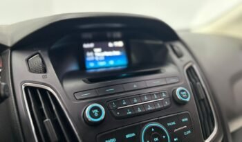 
									FORD FOCUS 5P S 2018 CON 125.000KM lleno								