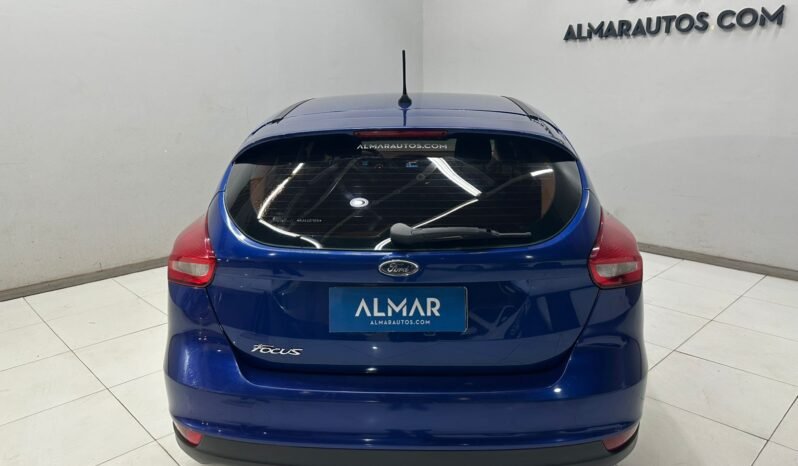 
								FORD FOCUS 5P S 2018 CON 125.000KM lleno									