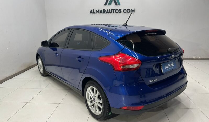 
								FORD FOCUS 5P S 2018 CON 125.000KM lleno									