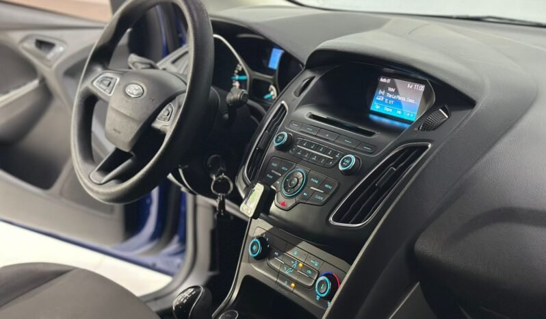 
								FORD FOCUS 5P S 2018 CON 125.000KM lleno									