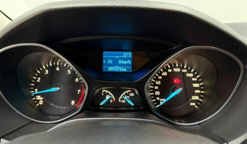 
								FORD FOCUS S 1.6 5P 2017 CON 96.000KM lleno									