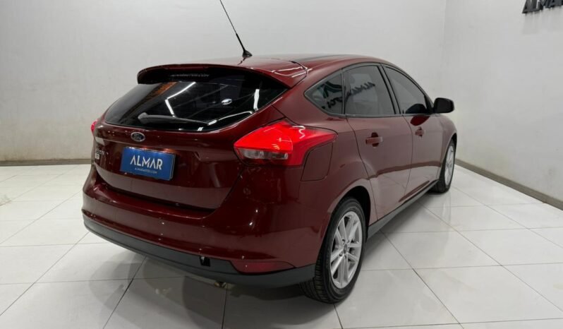 
								FORD FOCUS S 1.6 5P 2017 CON 96.000KM lleno									