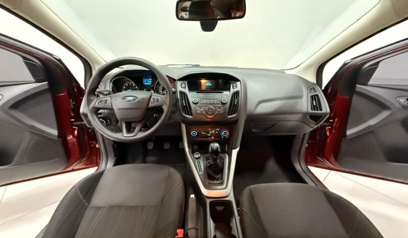 
								FORD FOCUS S 1.6 5P 2017 CON 96.000KM lleno									