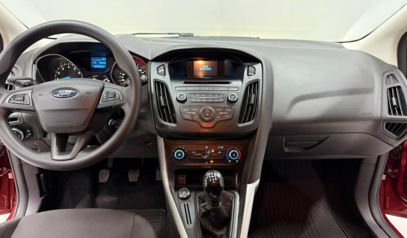 
								FORD FOCUS S 1.6 5P 2017 CON 96.000KM lleno									