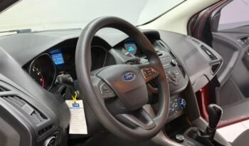 
									FORD FOCUS S 1.6 5P 2017 CON 96.000KM lleno								