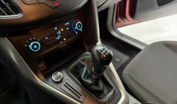 
									FORD FOCUS S 1.6 5P 2017 CON 96.000KM lleno								