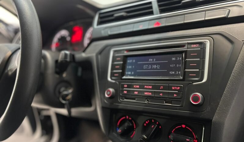 
								VOLKSWAGEN GOL TREND 1.6 TRENDLINE CON 71.000KM lleno									