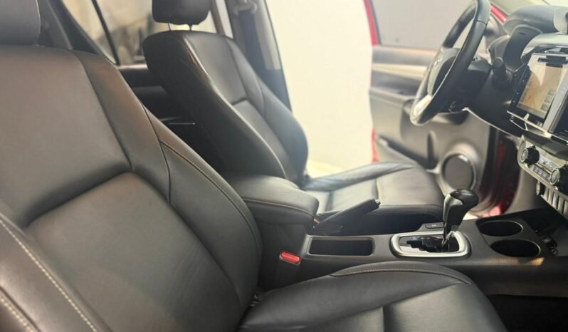 
								HILUX DC 2.8 TDI SRX 4X2 AT6 L16 2018 CON 100.000KM lleno									