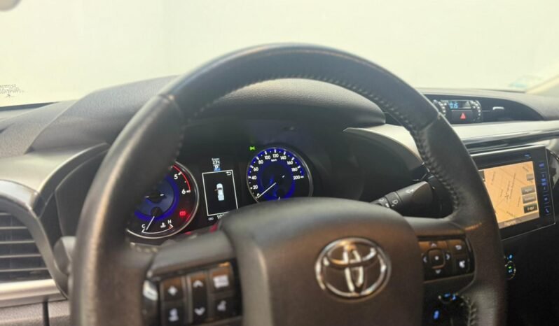 
								HILUX DC 2.8 TDI SRX 4X2 AT6 L16 2018 CON 100.000KM lleno									